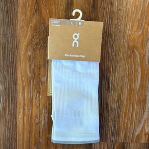 On Running Elite Run Sock High - White with green toes. Men’s’ LARGE and NWT